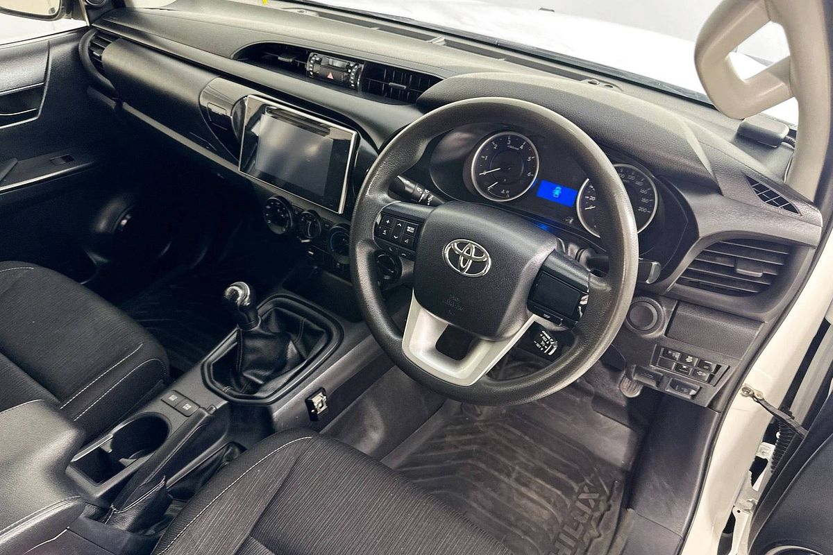 2018 Toyota HILUX SR (4x4) GUN126R MY19 4X4