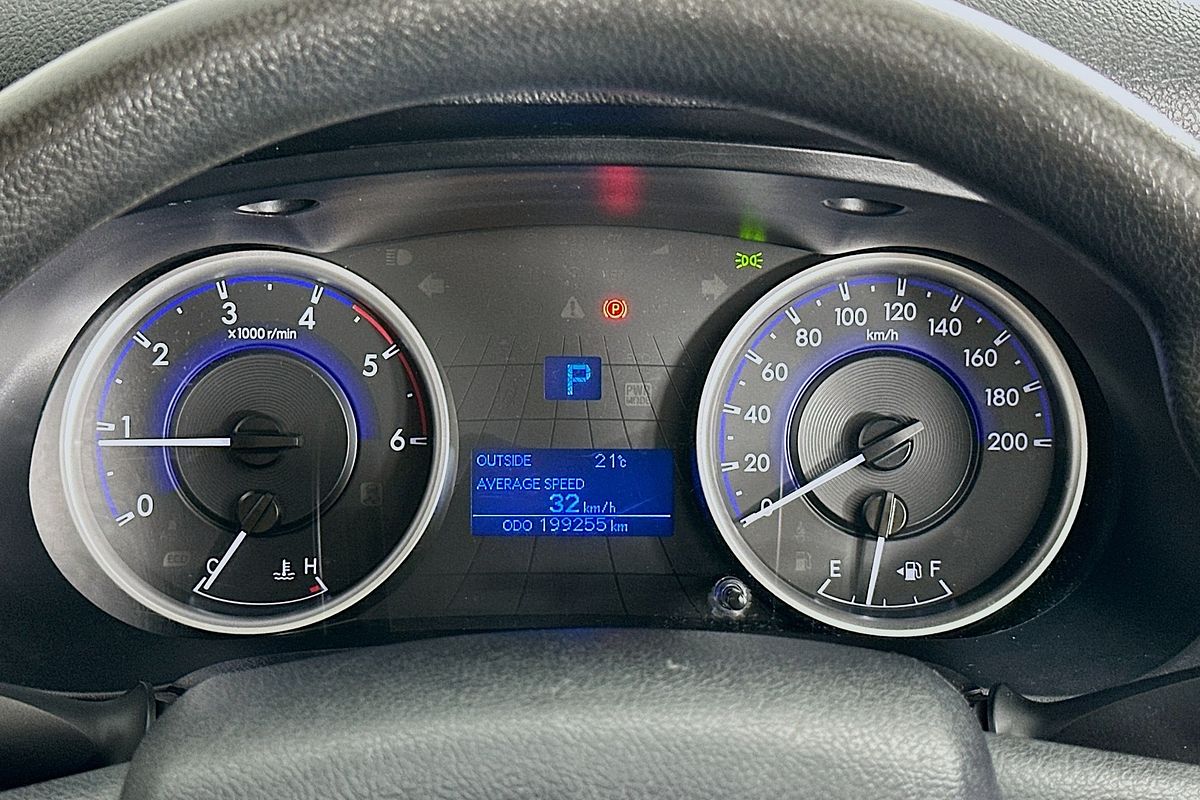 2017 Toyota HILUX SR (4x4) GUN126R 4X4