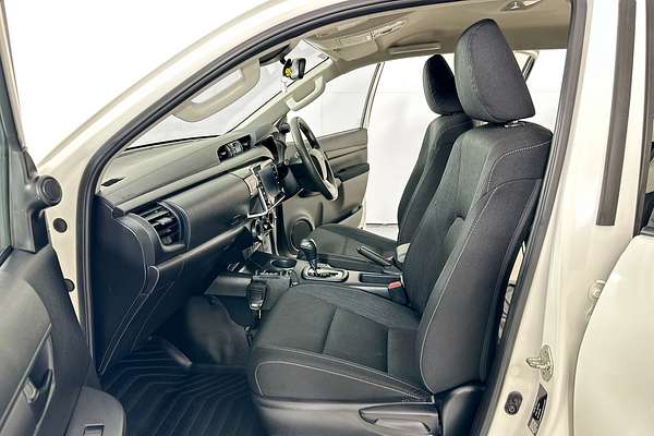2022 Toyota HILUX SR (4x4) GUN126R 4X4