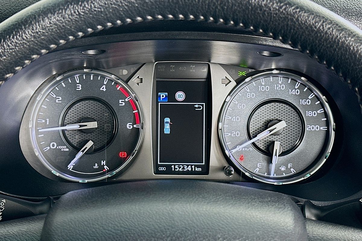 2021 Toyota HILUX SR5 (4x4) GUN126R 4X4
