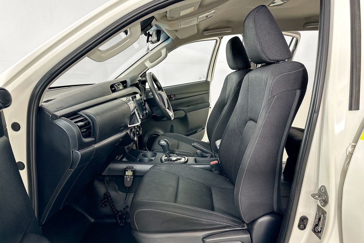 2021 Toyota HILUX SR (4x4) GUN126R 4X4