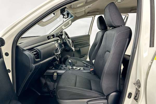 2021 Toyota HILUX SR (4x4) GUN126R 4X4