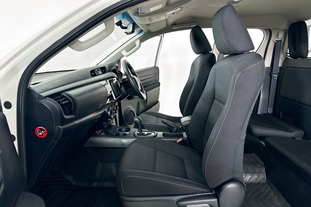 2019 Toyota Hilux SR (4x4) GUN126R MY19 4X4