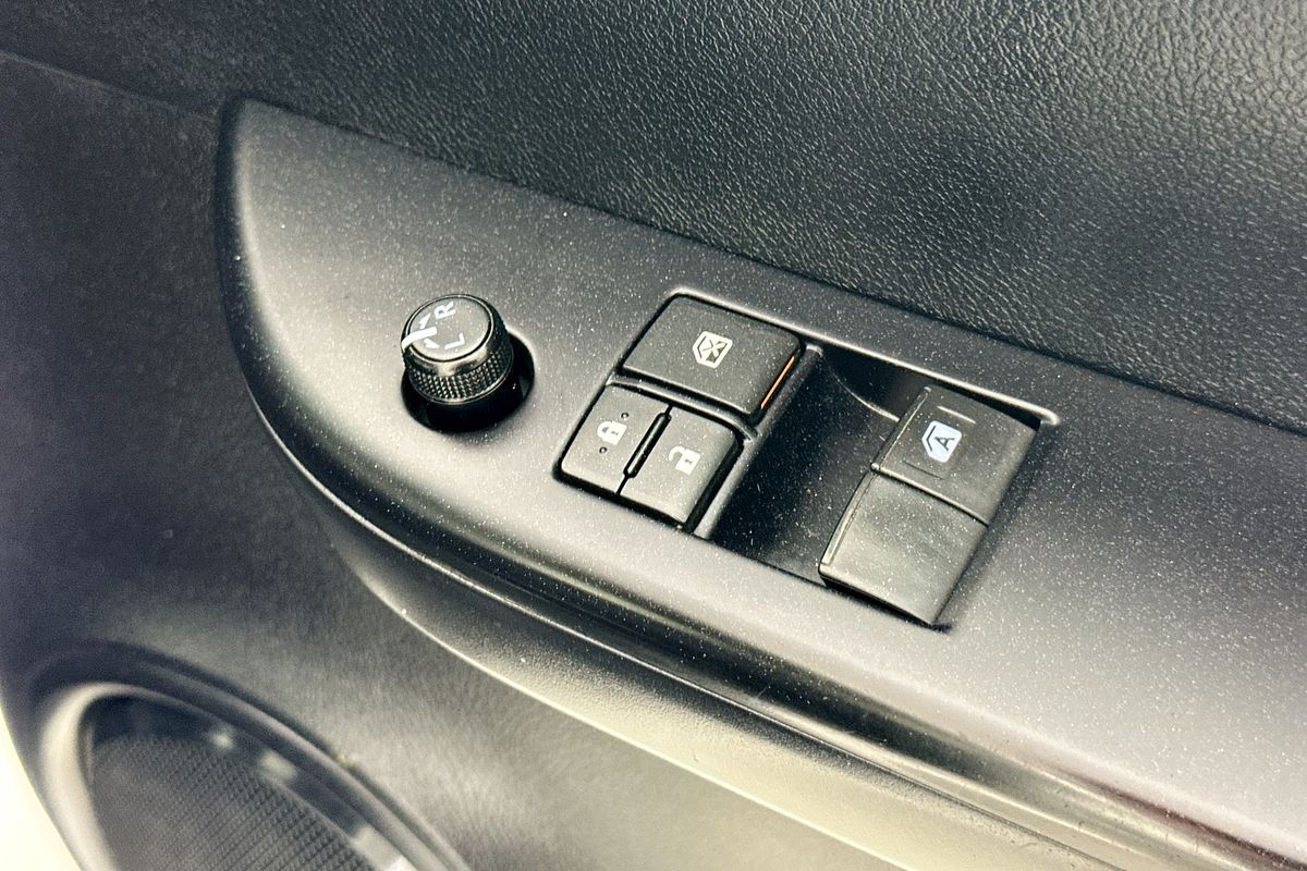 2019 Toyota HILUX WORKMATE HI-RIDER GUN135R MY19 UPGRADE REAR WHEEL DRIVE
