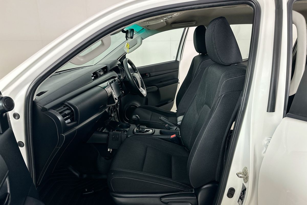 2022 Toyota HILUX SR (4x4) GUN126R 4X4