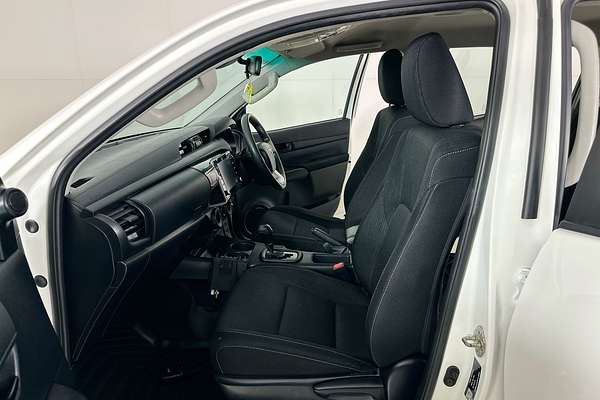 2022 Toyota HILUX SR (4x4) GUN126R 4X4