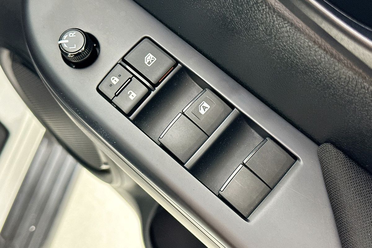 2024 Toyota HILUX SR (4x4) GUN126R 4X4