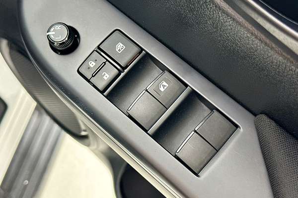 2024 Toyota HILUX SR (4x4) GUN126R 4X4