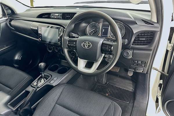 2021 Toyota HILUX SR (4x4) GUN126R FACELIFT 4X4