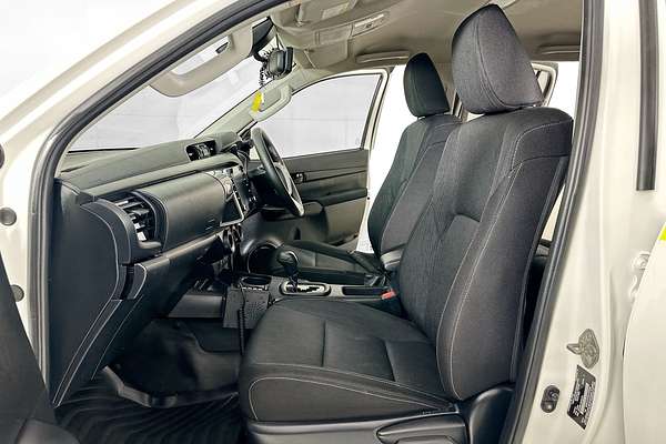 2021 Toyota HILUX SR (4x4) GUN126R 4X4