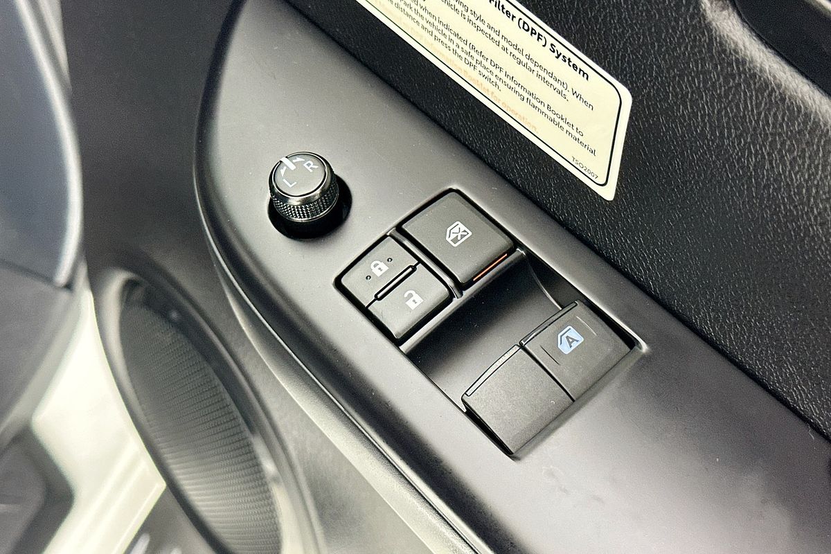 2021 Toyota HILUX SR (4x4) GUN126R 4X4