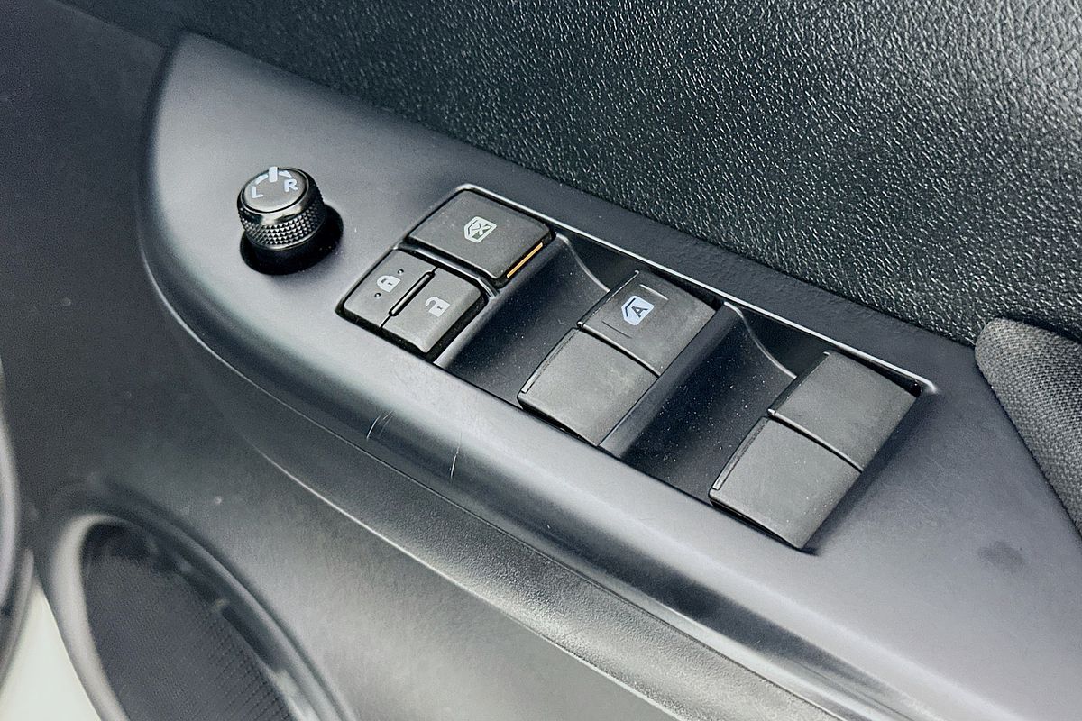 2022 Toyota HILUX SR (4x4) GUN126R 4X4