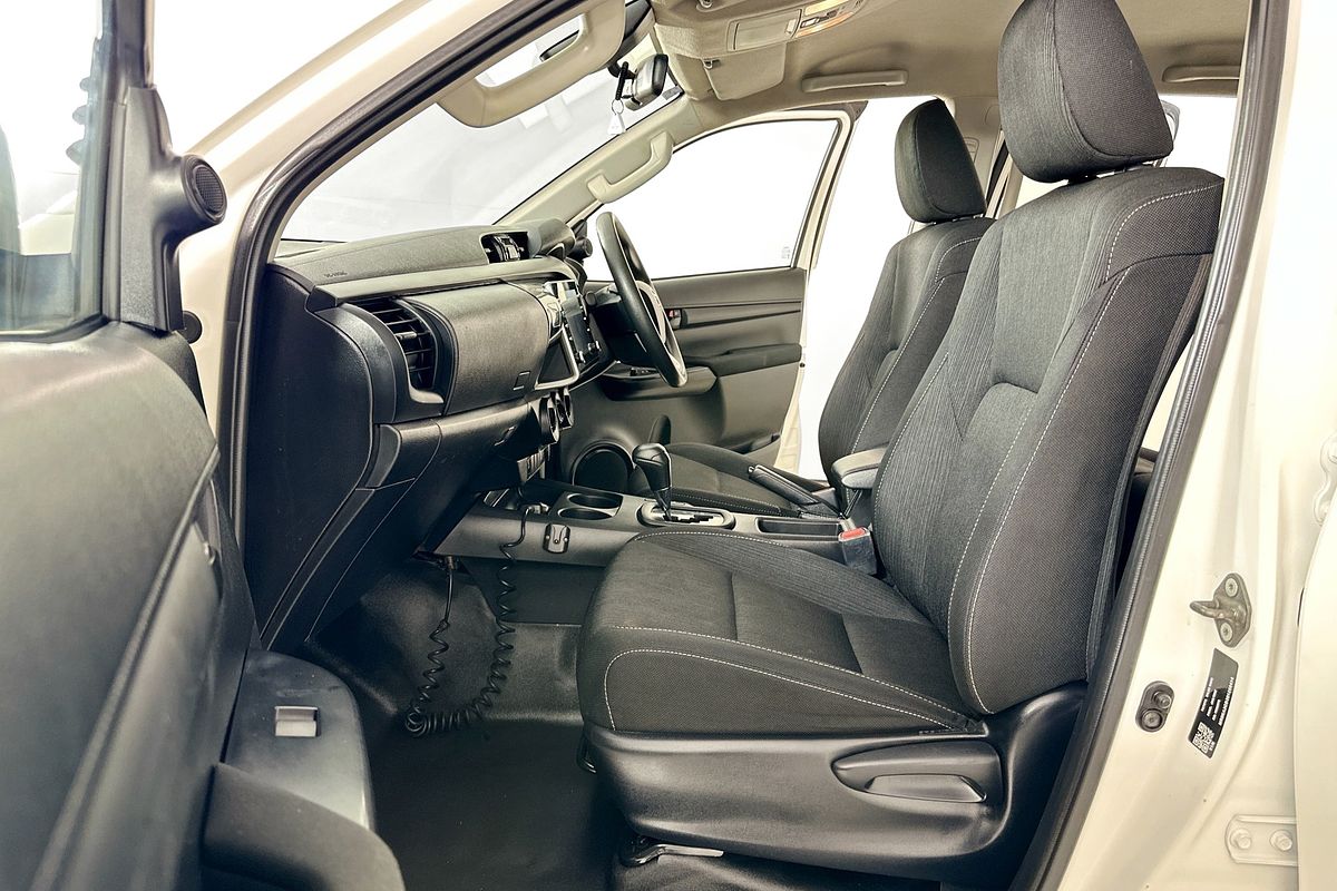 2022 Toyota HILUX SR (4x4) GUN126R 4X4