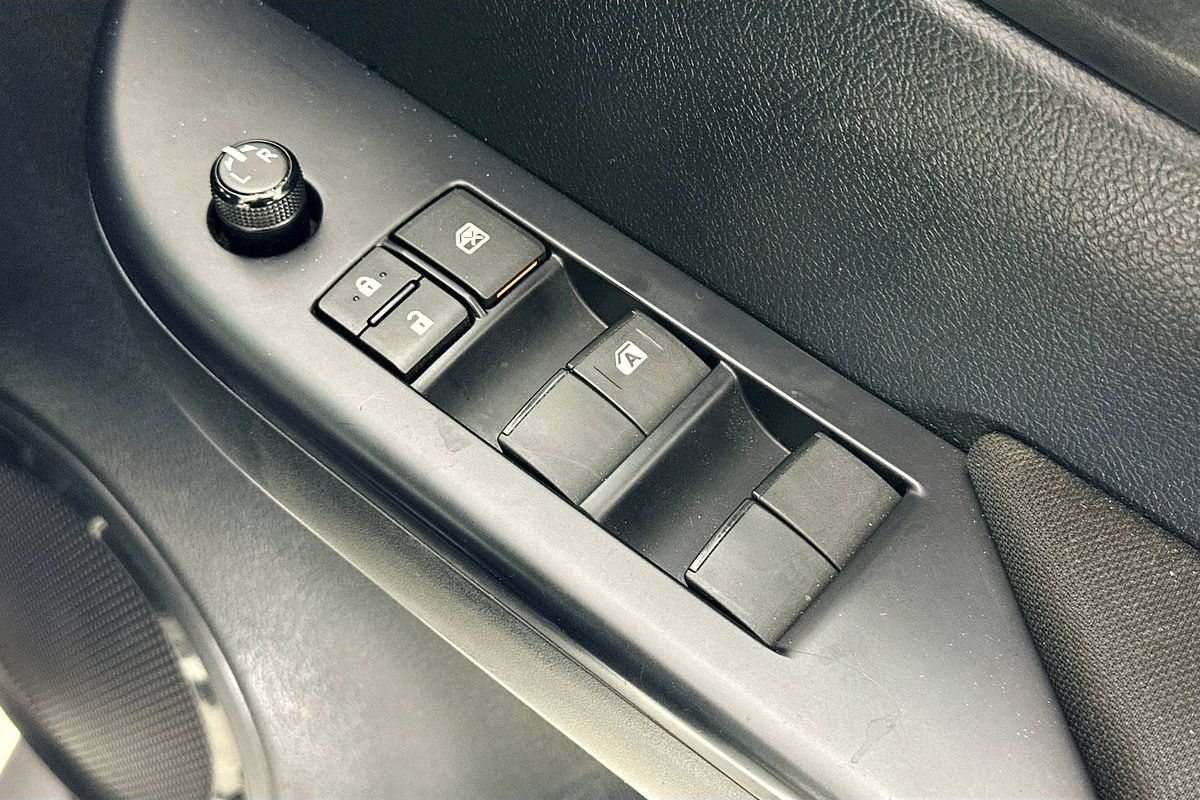 2024 Toyota HILUX SR (4x4) GUN126R 4X4