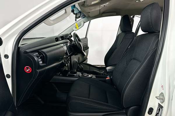 2019 Toyota HILUX SR (4x4) GUN126R MY19 4X4