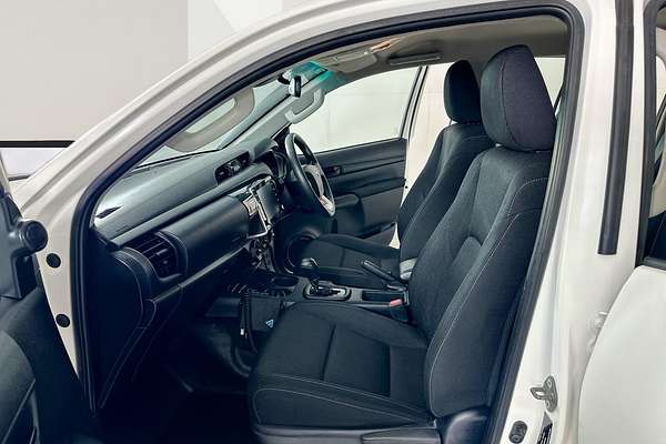 2022 Toyota HILUX SR (4x4) GUN126R 4X4
