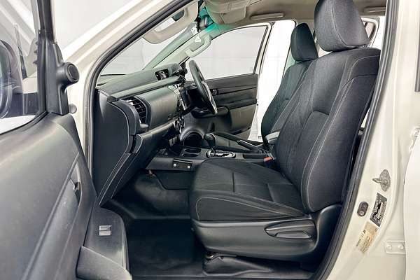 2020 Toyota HILUX SR (4x4) GUN126R MY19 UPGRADE 4X4