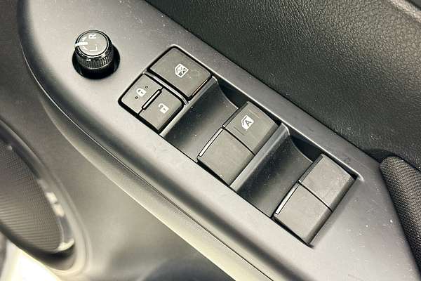 2024 Toyota HILUX SR (4x4) GUN126R 4X4