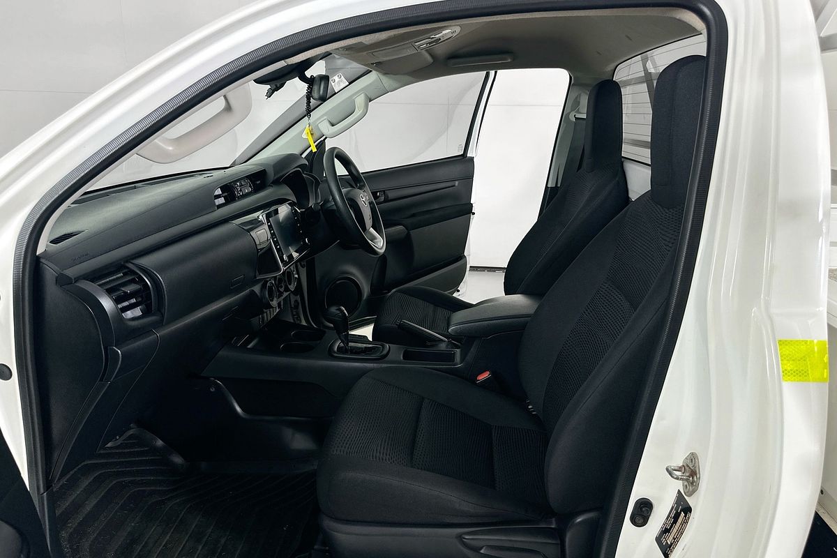 2021 Toyota HILUX SR (4x4) GUN126R 4X4