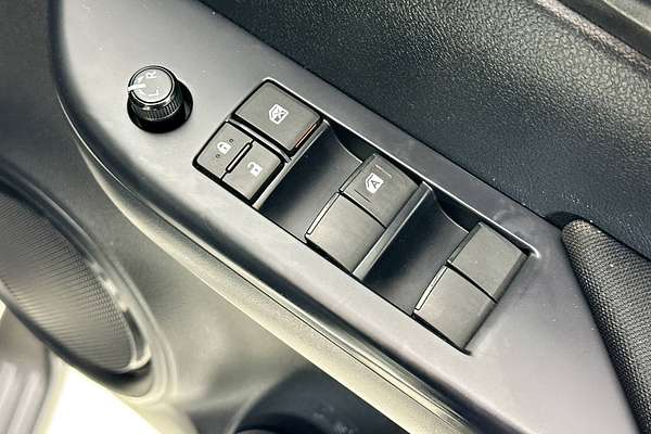 2023 Toyota HILUX SR (4x4) GUN126R 4X4