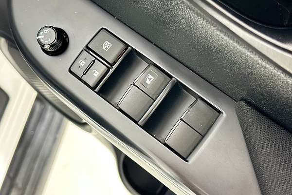 2023 Toyota HILUX SR (4x4) GUN126R 4X4