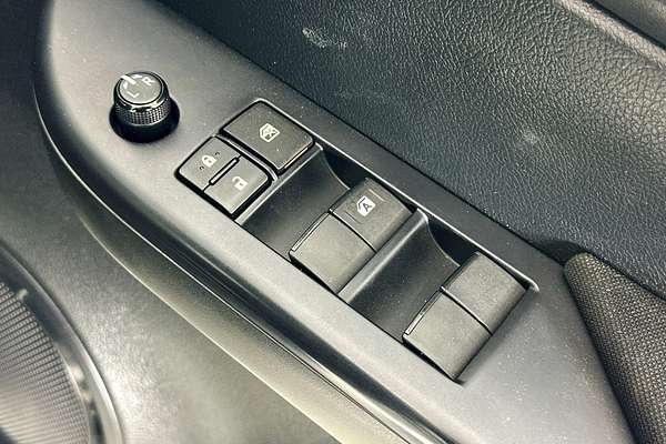 2024 Toyota HILUX SR (4x4) GUN126R 4X4