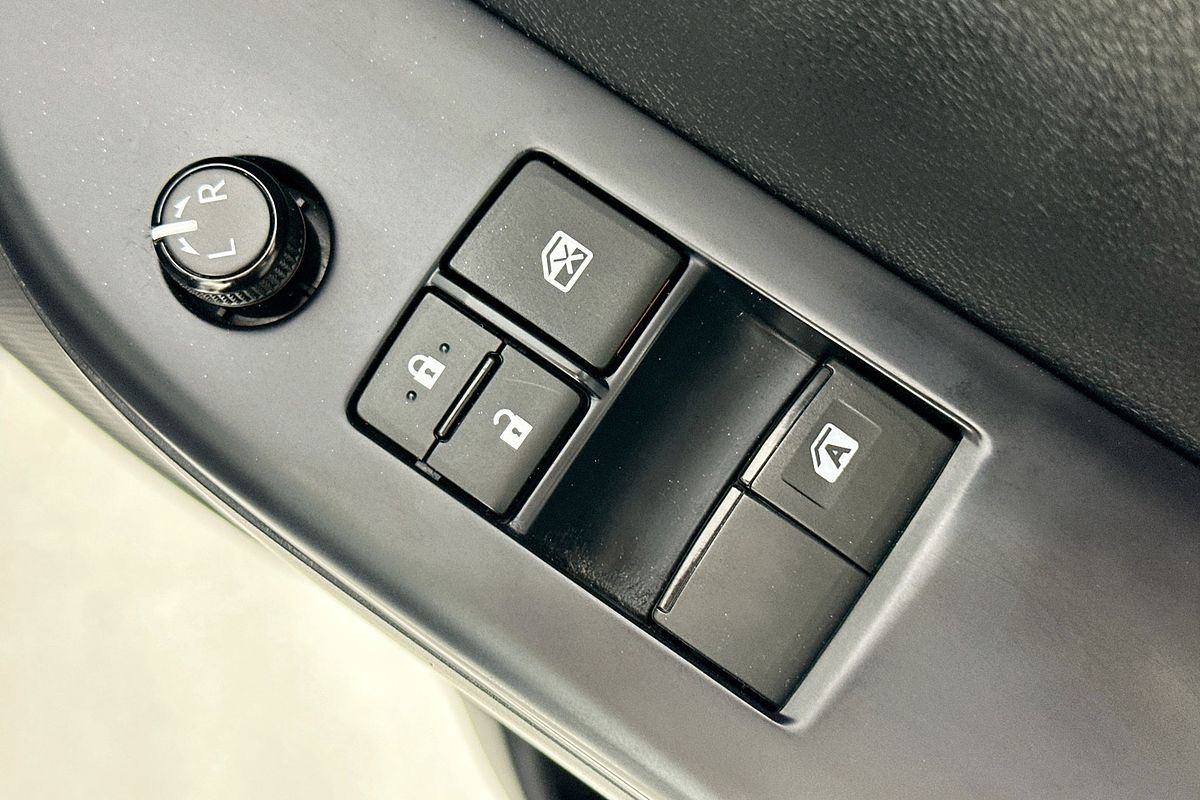 2023 Toyota HILUX WORKMATE (4x2) TGN121R 4x2