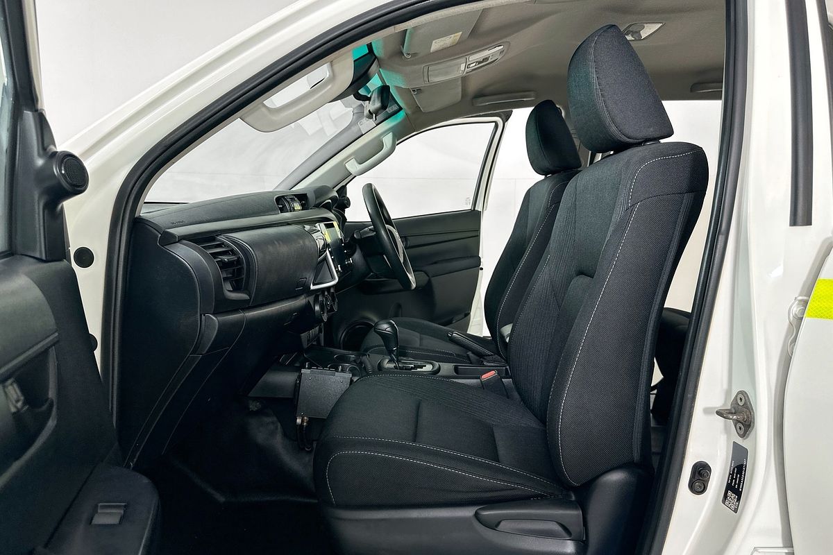 2022 Toyota HILUX SR (4x4) GUN126R 4X4