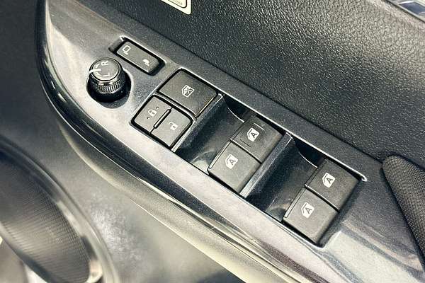 2021 Toyota HILUX SR5 (4x4) GUN126R 4X4