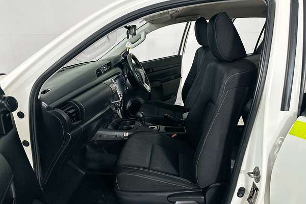 2021 Toyota HILUX SR (4x4) GUN126R 4X4