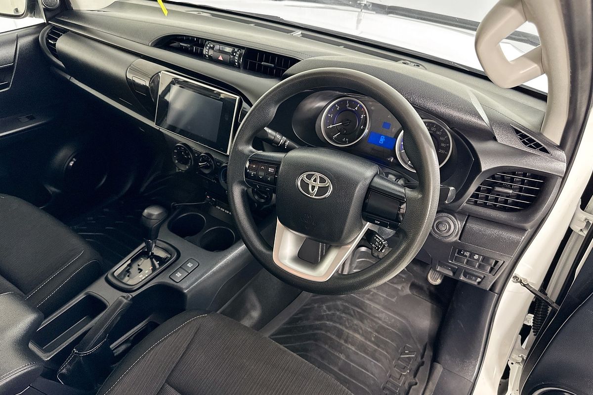 2018 Toyota HILUX SR (4x4) GUN126R MY17 4X4