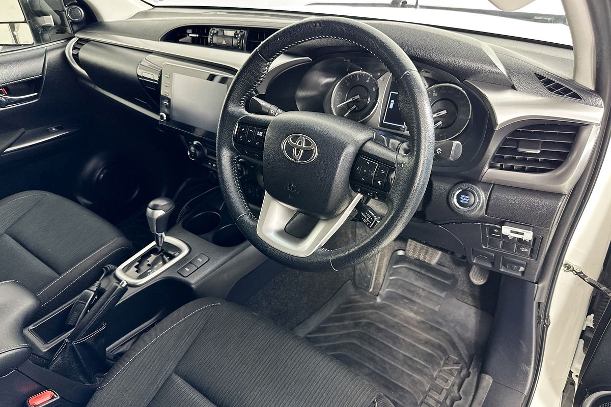2022 Toyota HILUX SR5 (4x4) GUN126R 4X4