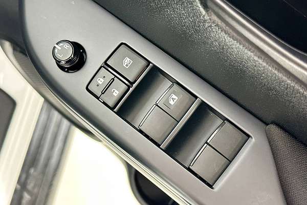 2024 Toyota HILUX SR (4x4) GUN126R 4X4