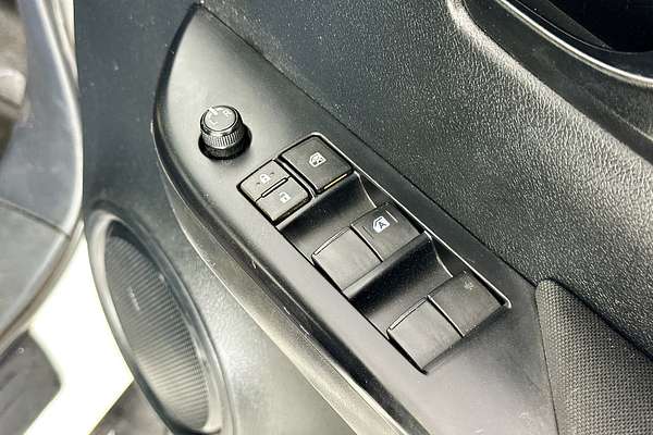 2020 Toyota HILUX SR (4x4) GUN126R MY19 UPGRADE 4X4