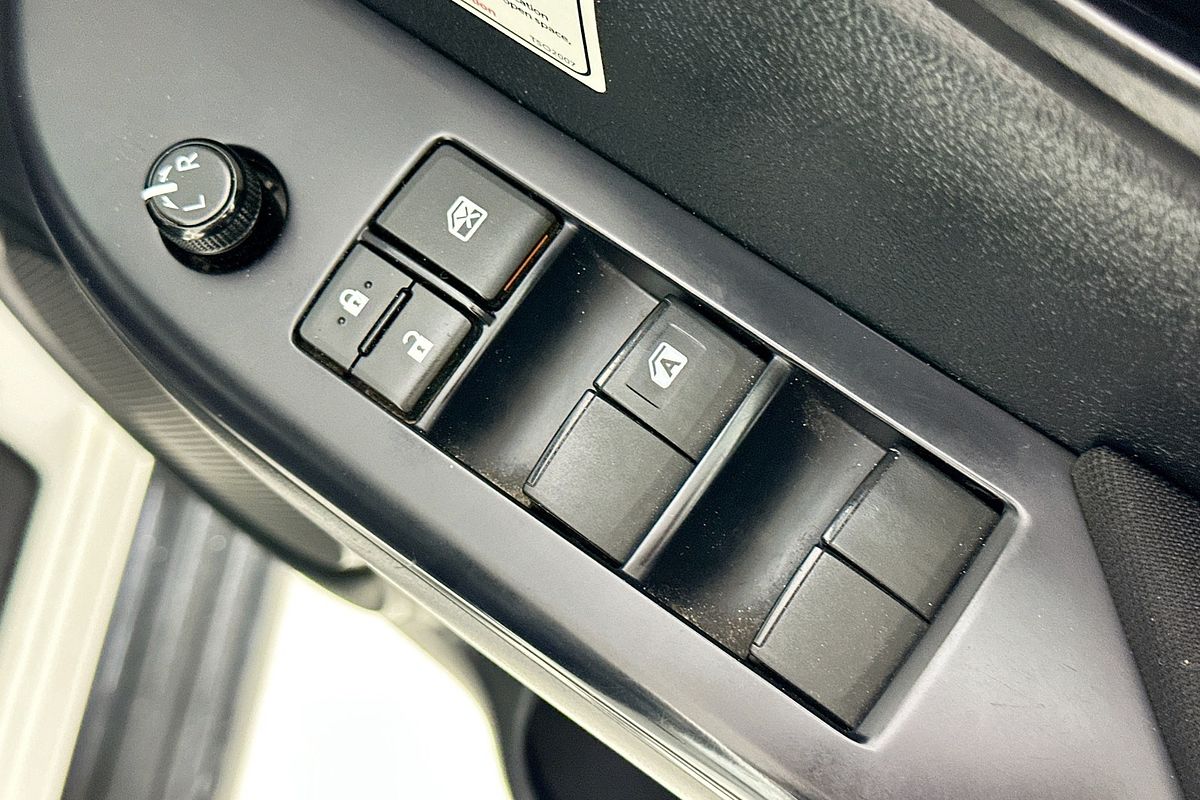 2022 Toyota HILUX SR (4x4) GUN126R 4X4