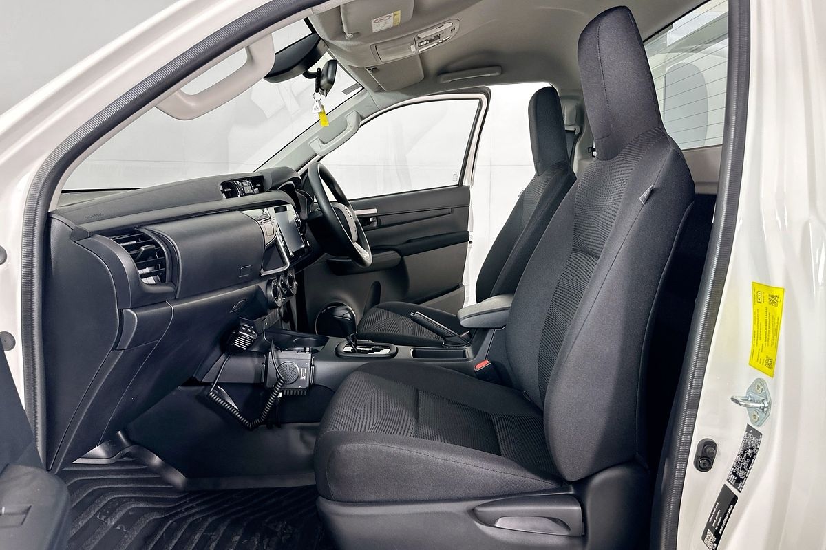 2024 Toyota HILUX SR (4x4) GUN126R 4X4
