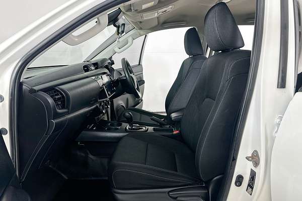 2022 Toyota HILUX SR (4x4) GUN126R 4X4