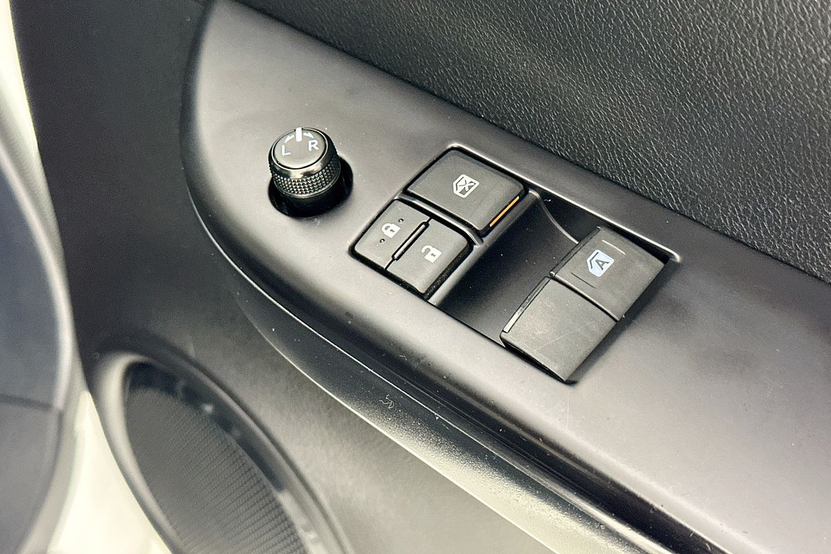 2021 Toyota HILUX WORKMATE (4x2) TGN121R 4x2