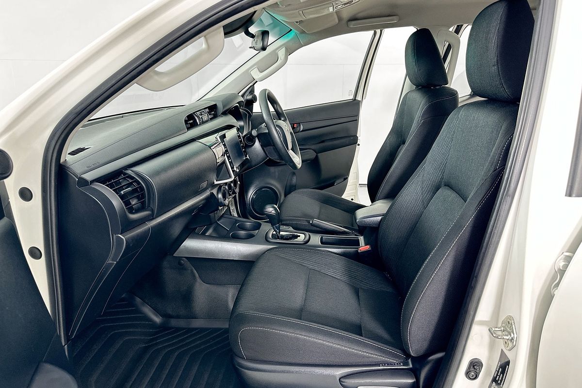 2022 Toyota HILUX SR (4x4) GUN126R 4X4