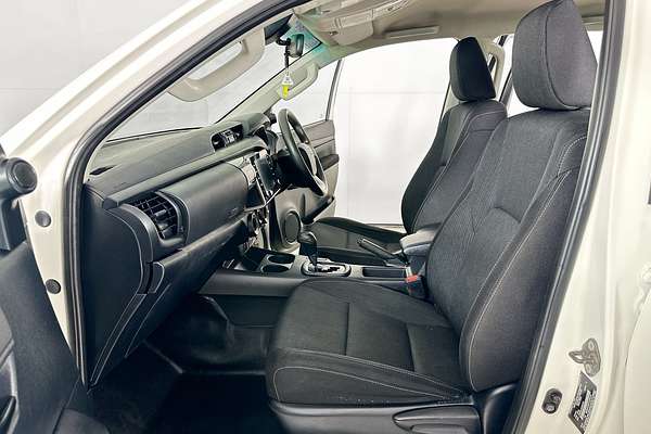 2021 Toyota HILUX SR (4x4) GUN126R 4X4