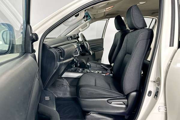 2022 Toyota HILUX SR (4x4) GUN126R 4X4