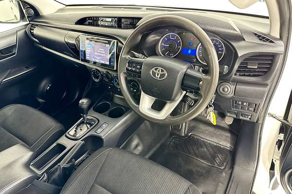 2019 Toyota HILUX SR (4x4) GUN126R MY19 4X4