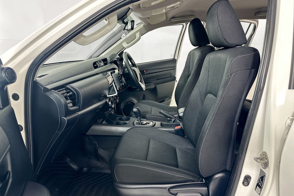 2022 Toyota HILUX SR (4x4) GUN126R 4X4