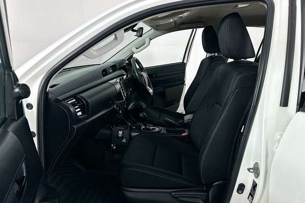 2022 Toyota HILUX SR (4x4) GUN126R 4X4