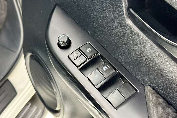 2019 Toyota HILUX SR (4x4) GUN126R MY19 4X4