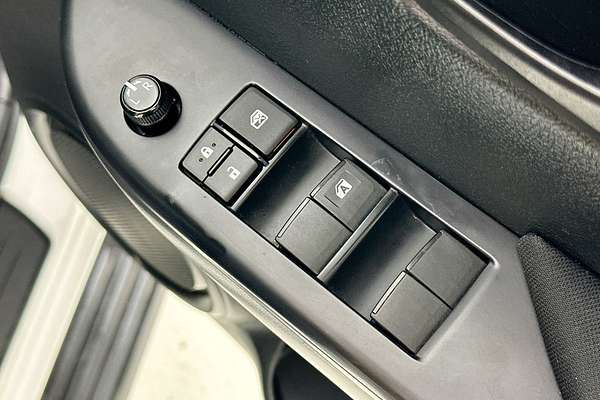 2023 Toyota HILUX SR (4x4) GUN126R 4X4