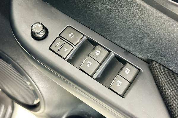 2024 Toyota HILUX SR 48V (4x4) GUN126R 4X4