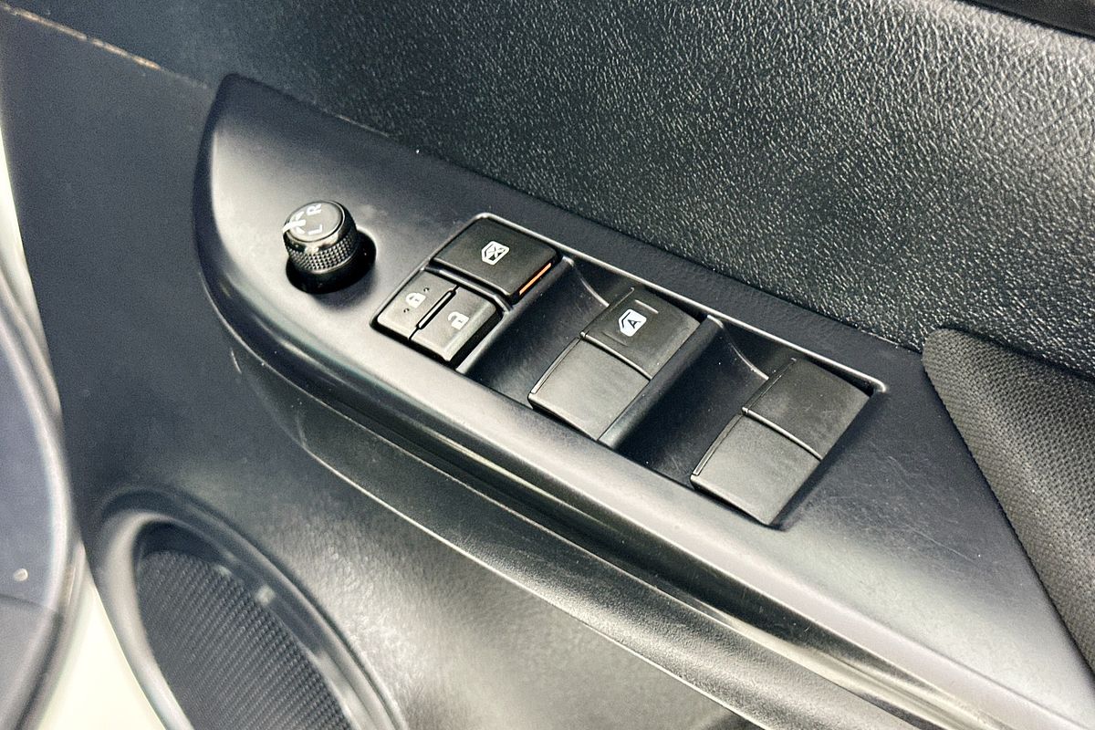 2022 Toyota HILUX SR (4x4) GUN126R 4X4