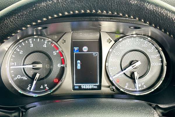 2021 Toyota HILUX SR5 (4x4) GUN126R FACELIFT 4X4