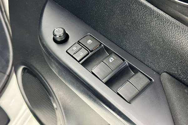 2023 Toyota HILUX SR (4x4) GUN126R 4X4